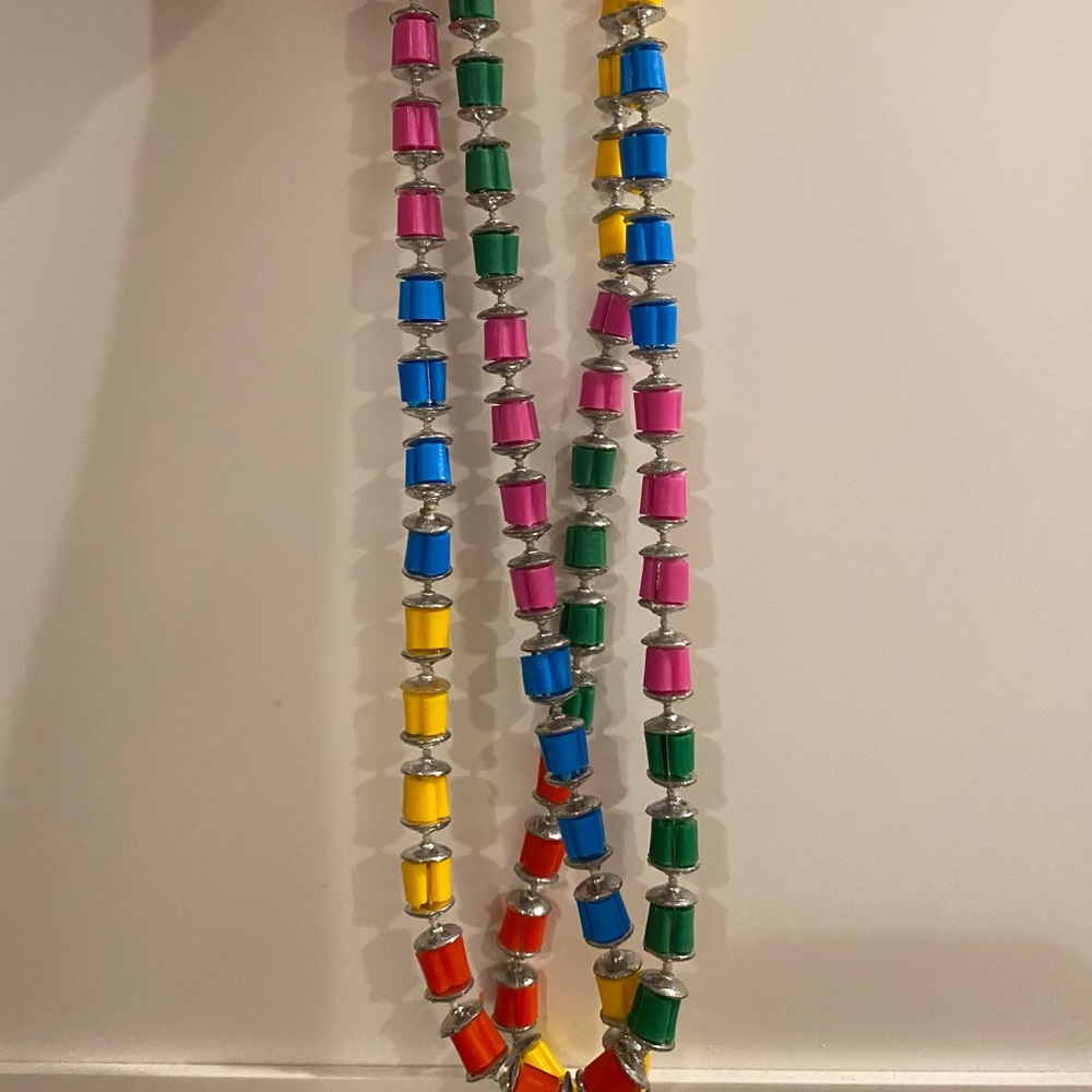 Vintage 1960s Mardi Gras Beads Mint Condition View 2